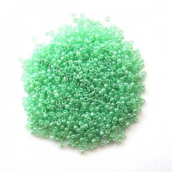 TOHO Round 15/0 Ceylon Celery,...